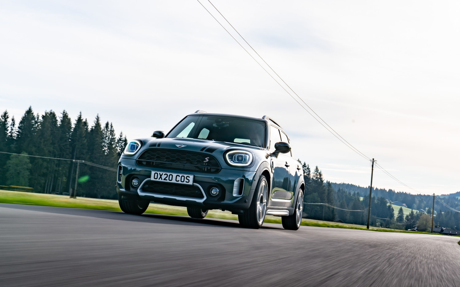 Comparison Mini Cooper S Countryman Vs Bmw X Xdrive I